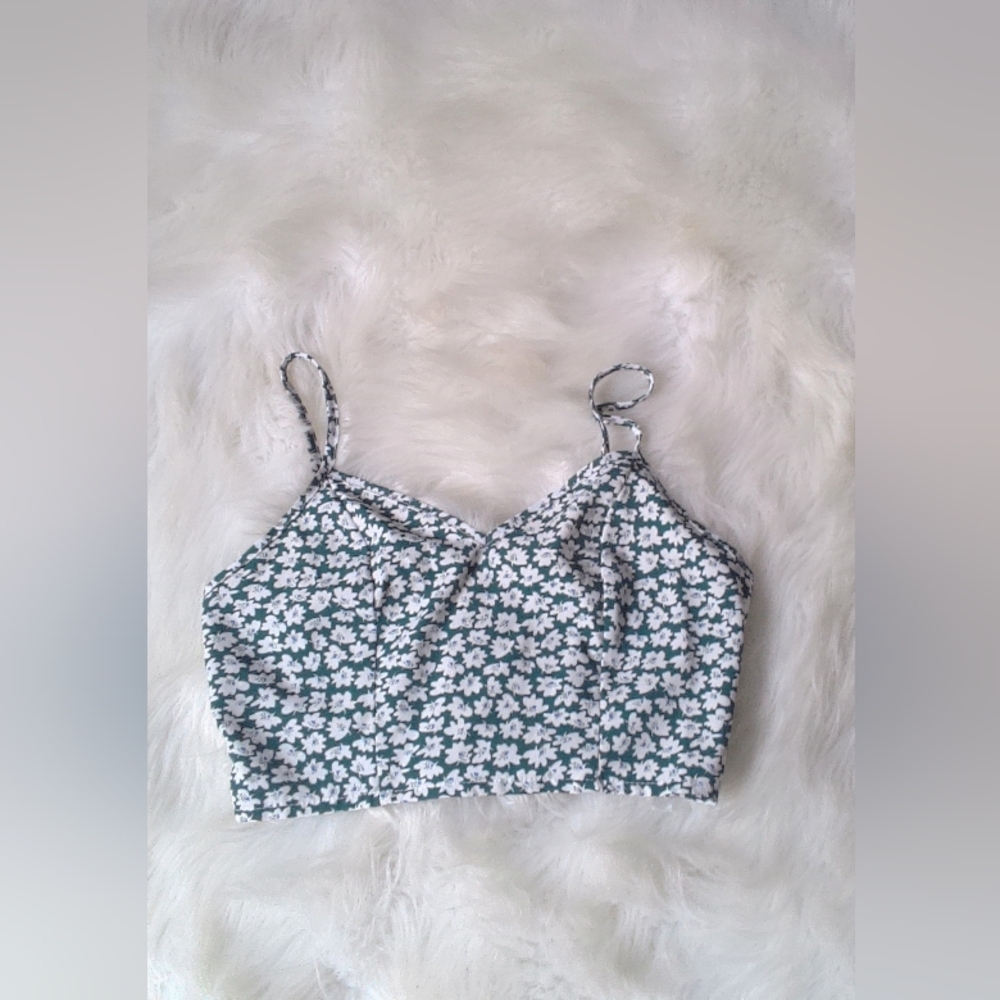 SHEIN Cropped Top Size XS